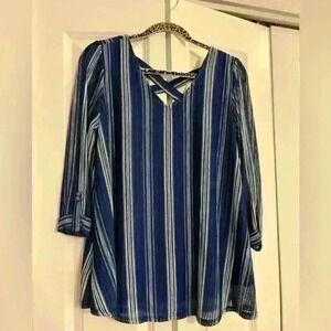 Dress barn roz and Ali top